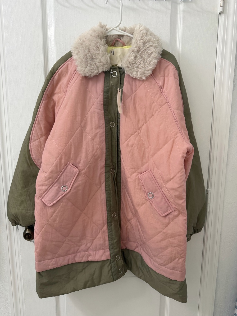 NWT- Pilcro Sherpa Fleece Collar Quilted Liner Coat (Size L) - Picture 6 of 16